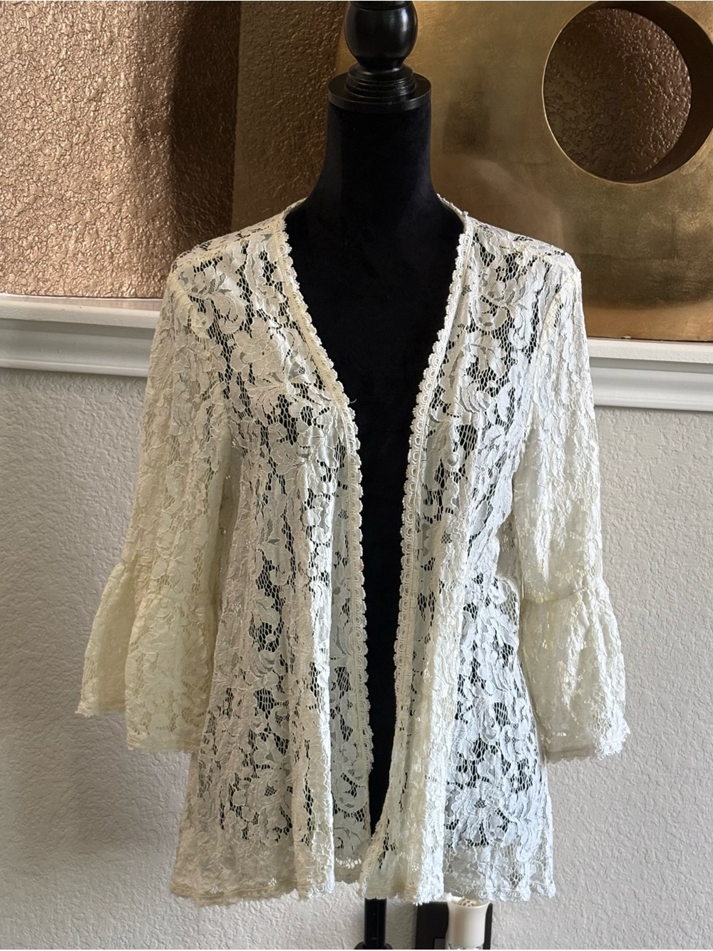 Karen Kane Ivory Floral Lace Long Sleeve Top